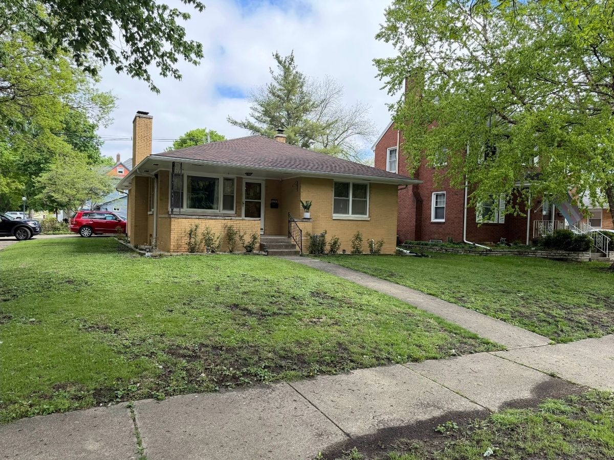 620 White Street, Champaign, IL 61820
