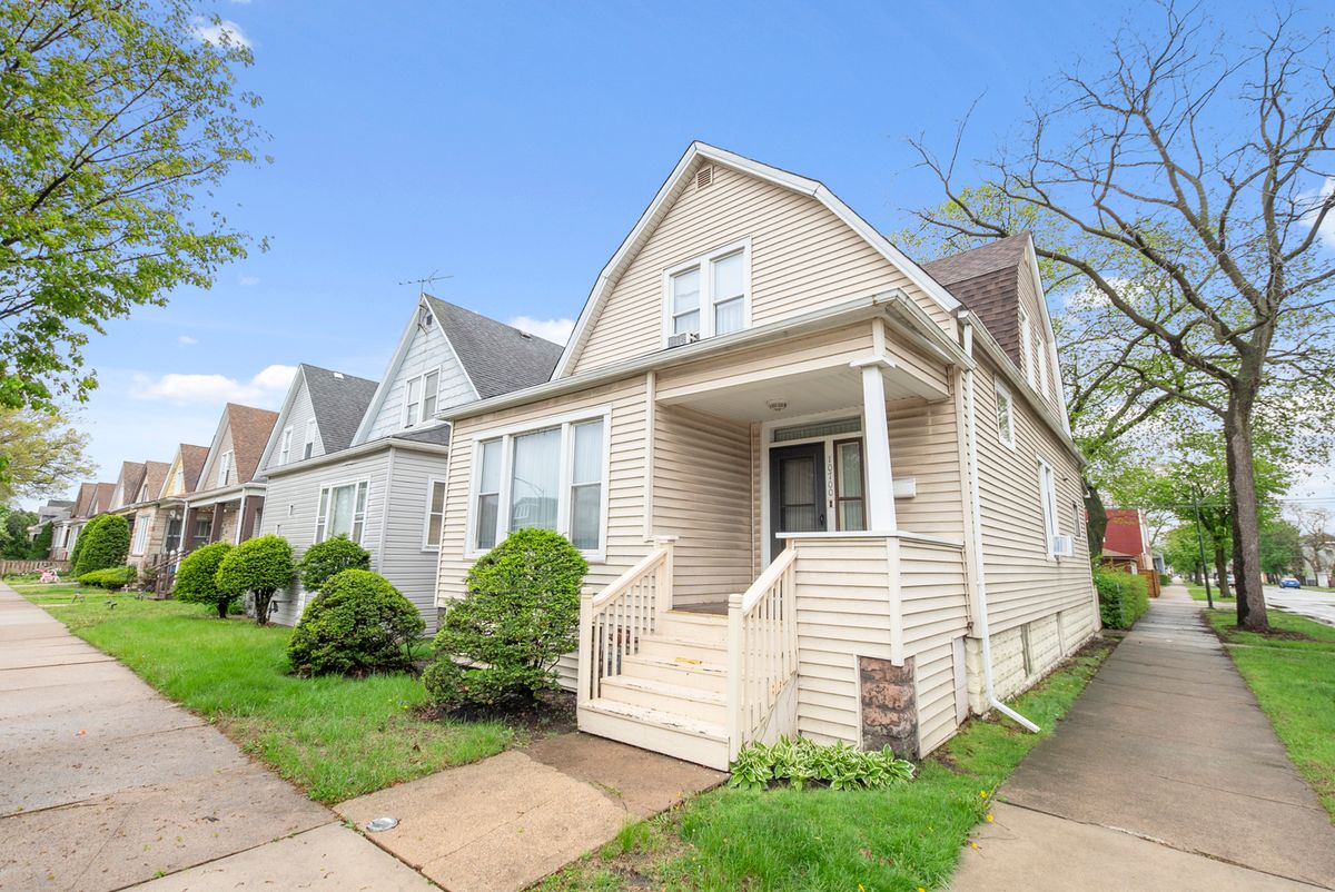 10700 Avenue G, Chicago, IL 60617