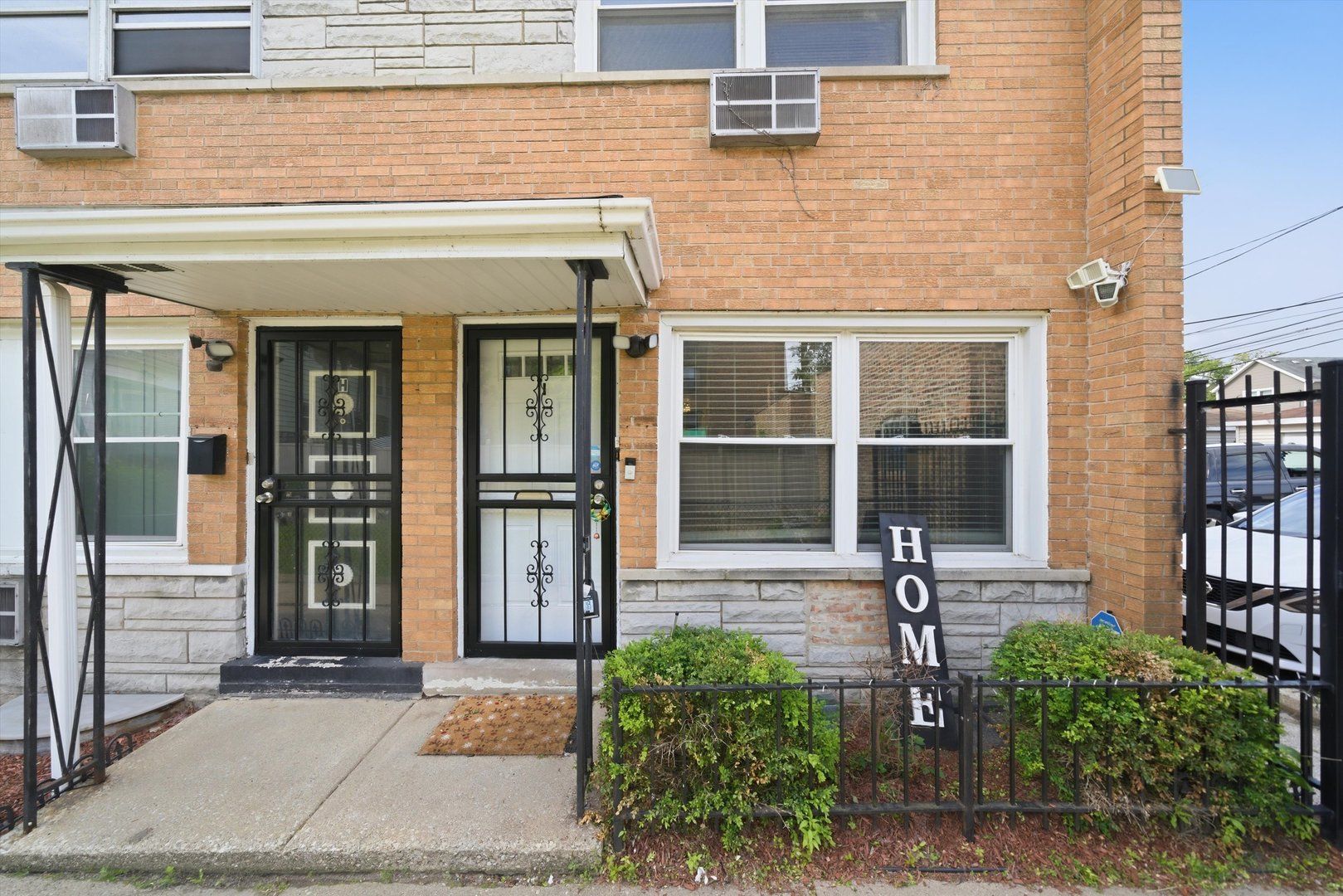 6950 S CREGIER Avenue #I — Chicago, IL 60649