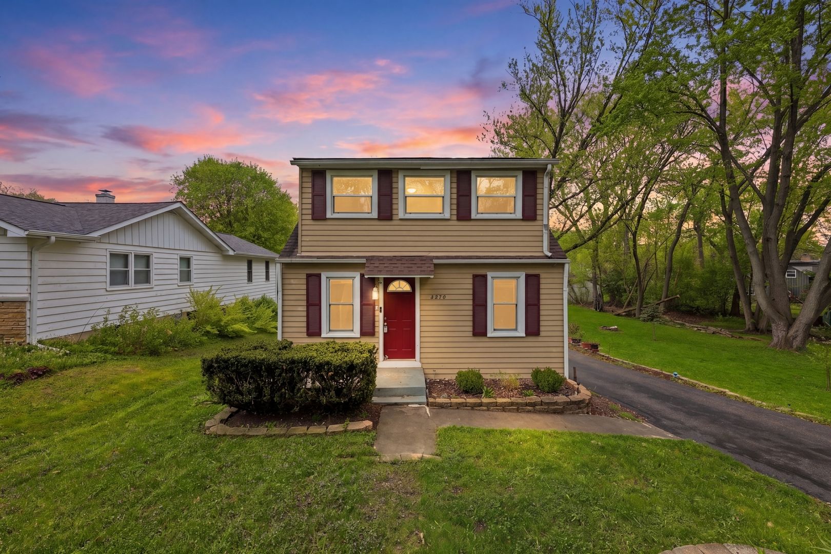 3216 Midway Drive — Island Lake, IL 60042