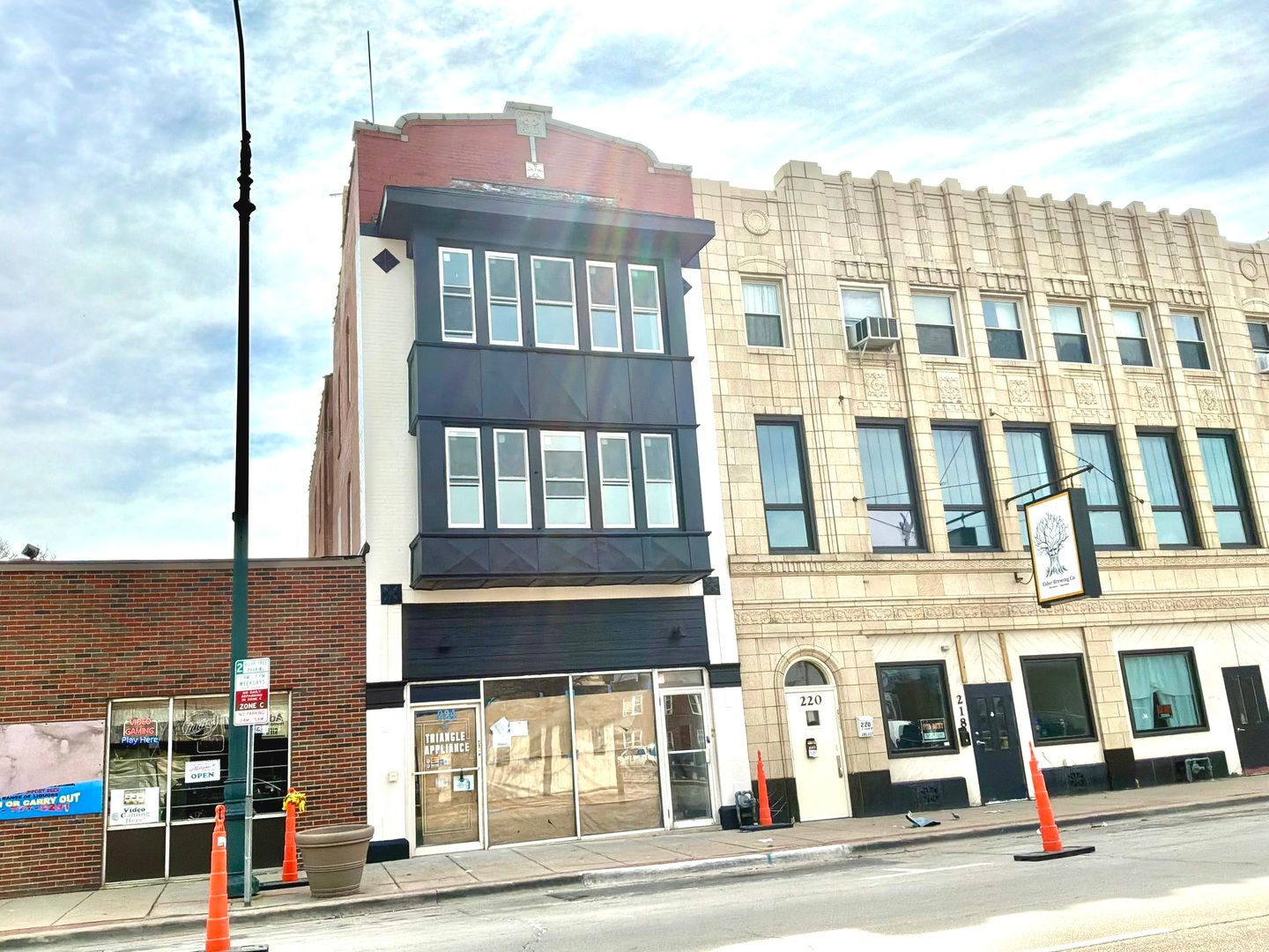 224 E Cass Street #PENTHOUSE — Joliet, IL 60432