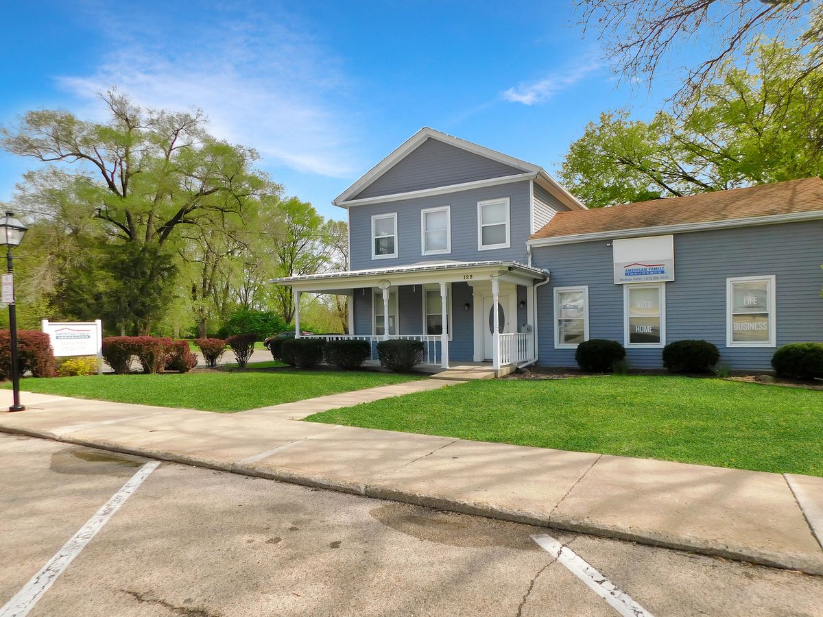 122 E Main Street #Upper, Rockton, IL 61072