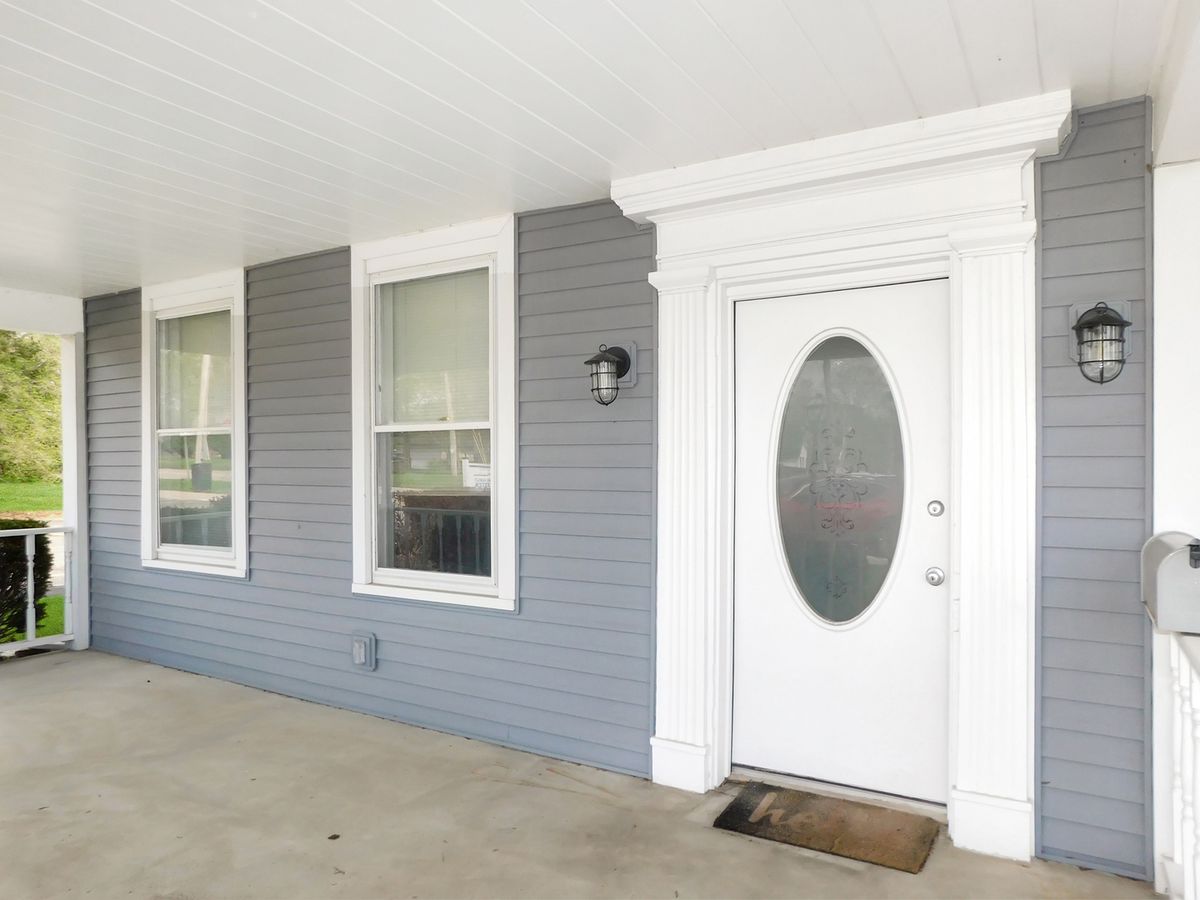 122 E Main Street #Upper, Rockton, IL 61072