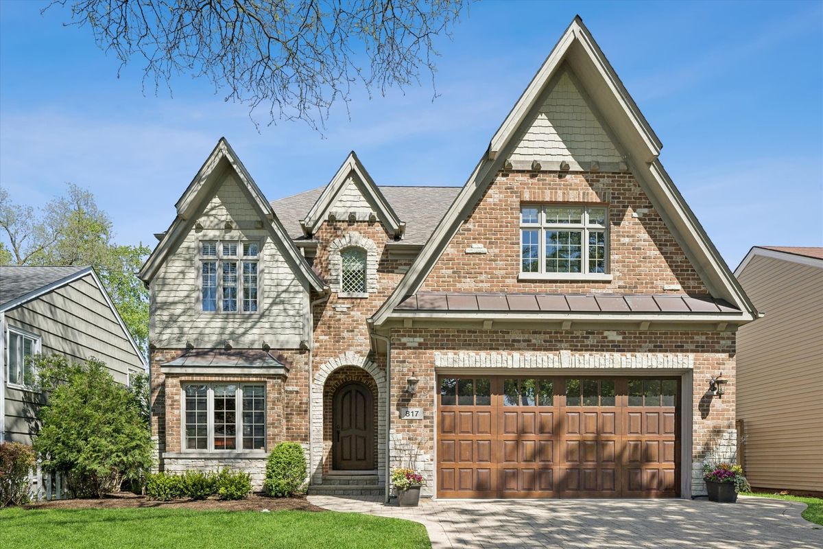 817 Fairfield Avenue, Elmhurst, IL 60126