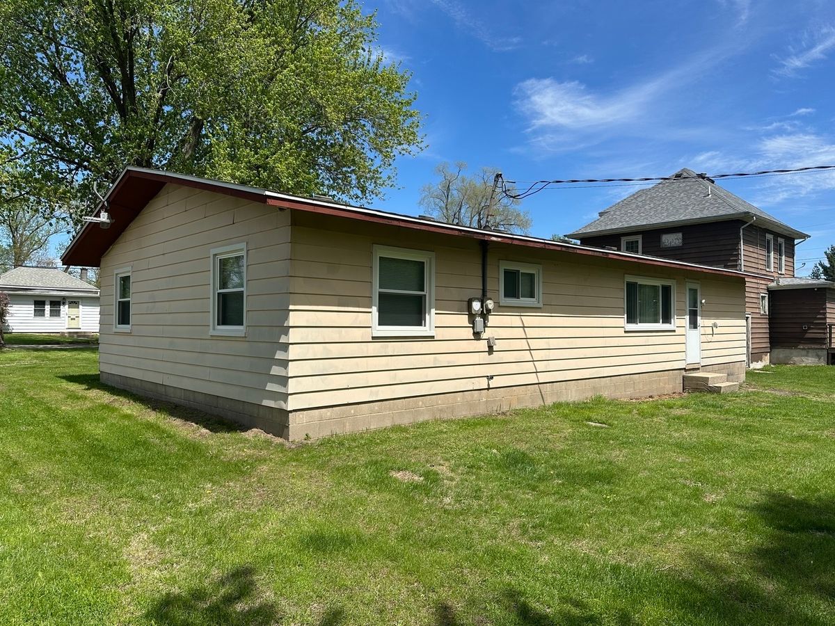 1919 Portland Avenue, Savanna, IL 61074