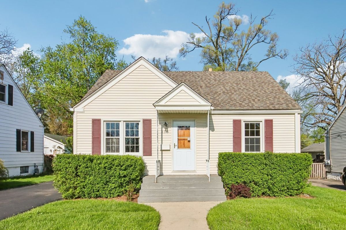158 Garfield Avenue, Mundelein, IL 60060