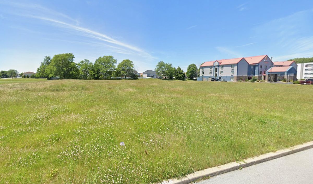 2215 Bensley Avenue, Lansing, IL 60438