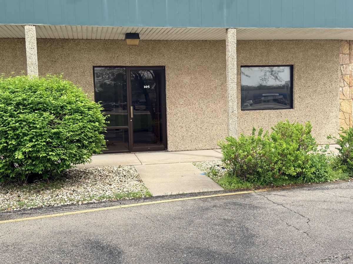 1011 Shooting Park Road #105, Peru, IL 61354