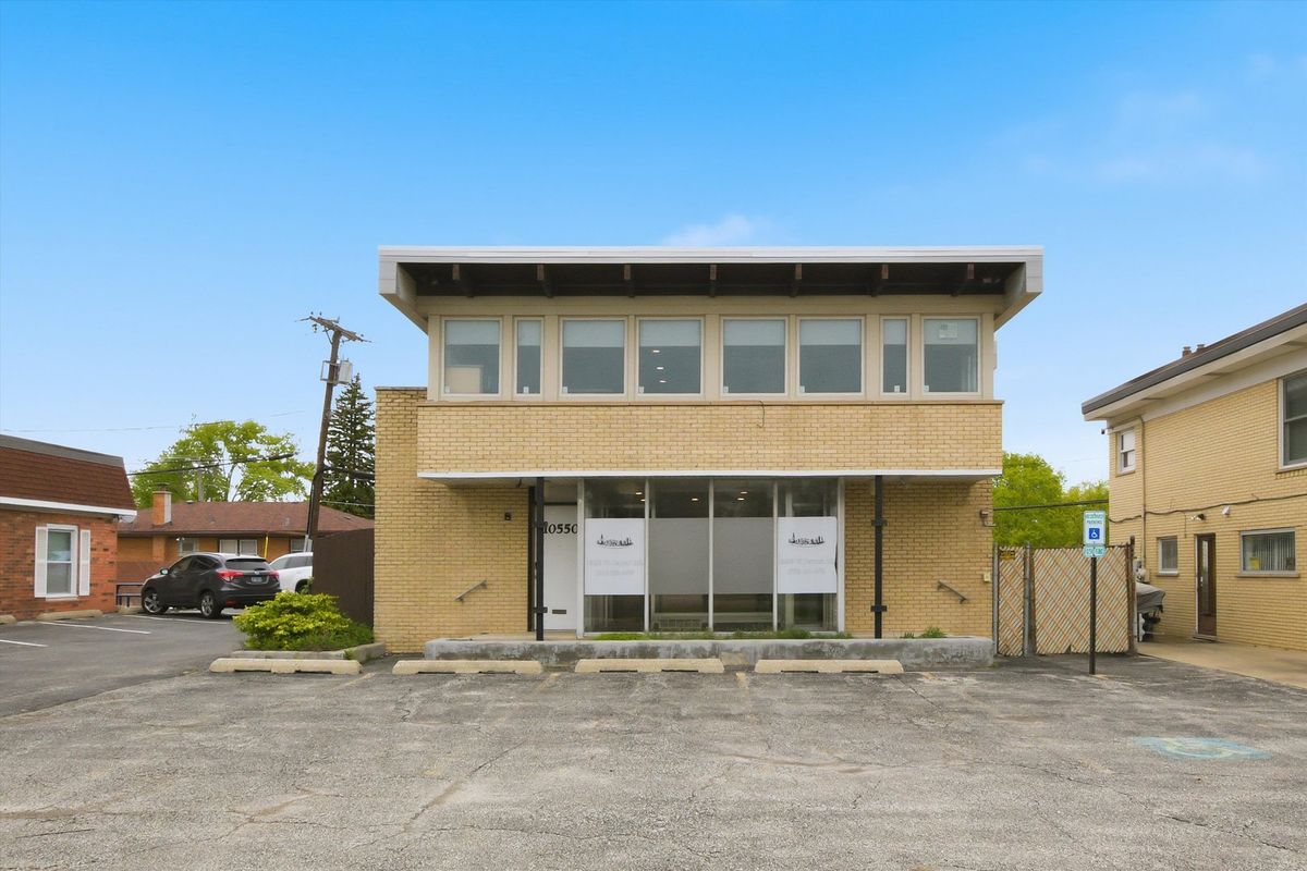 10550 Cermak Road, Westchester, IL 60154