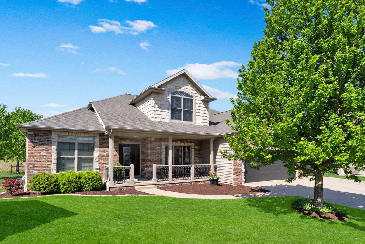 2704 Vrooman Court, Bloomington, IL 61704