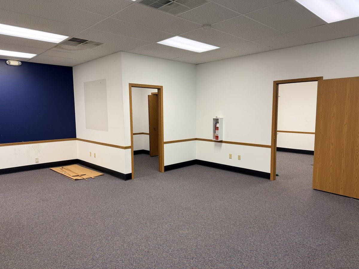 1011 Shooting Park Road #103, Peru, IL 61354