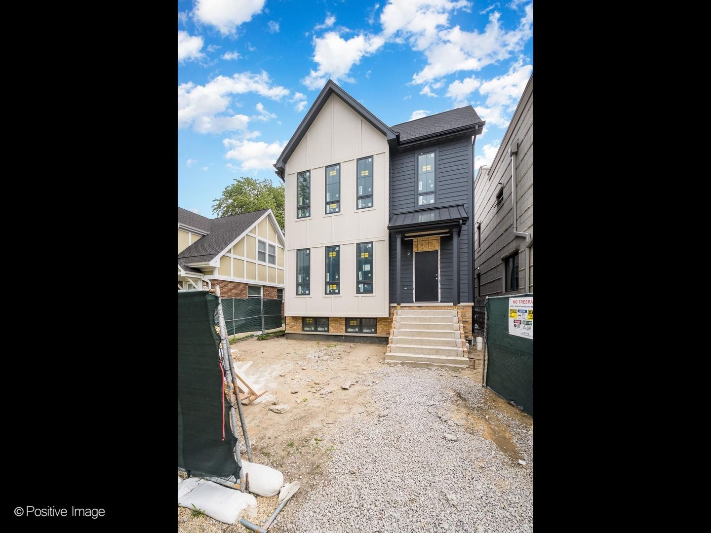 6305 N Keeler Avenue — Chicago, IL 60646
