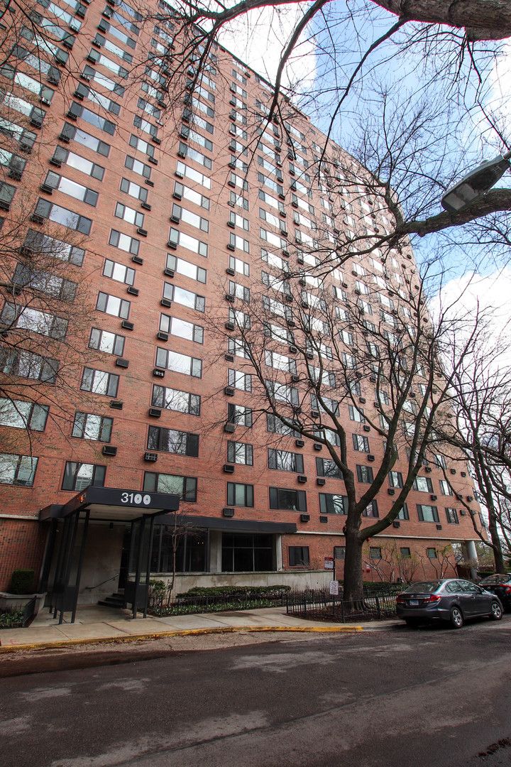 3100 Lake Shore Drive, Chicago, IL 60657