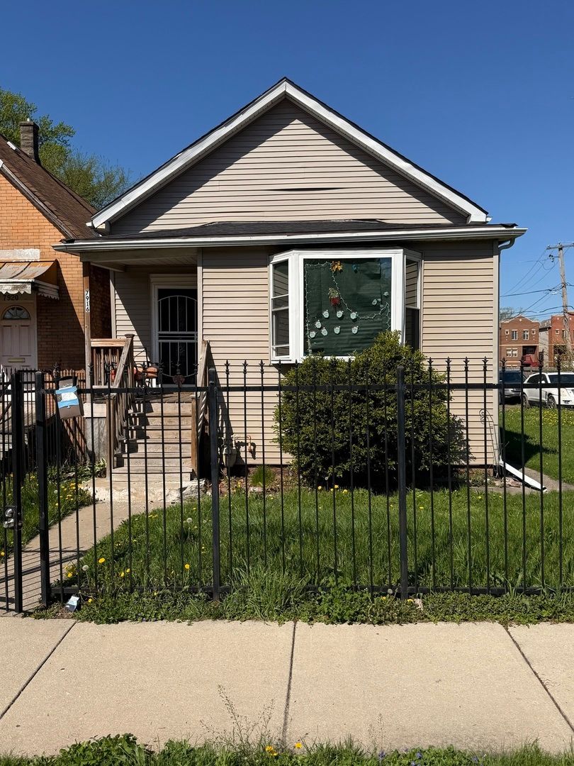 7916 Normal Avenue, Chicago, IL 60620