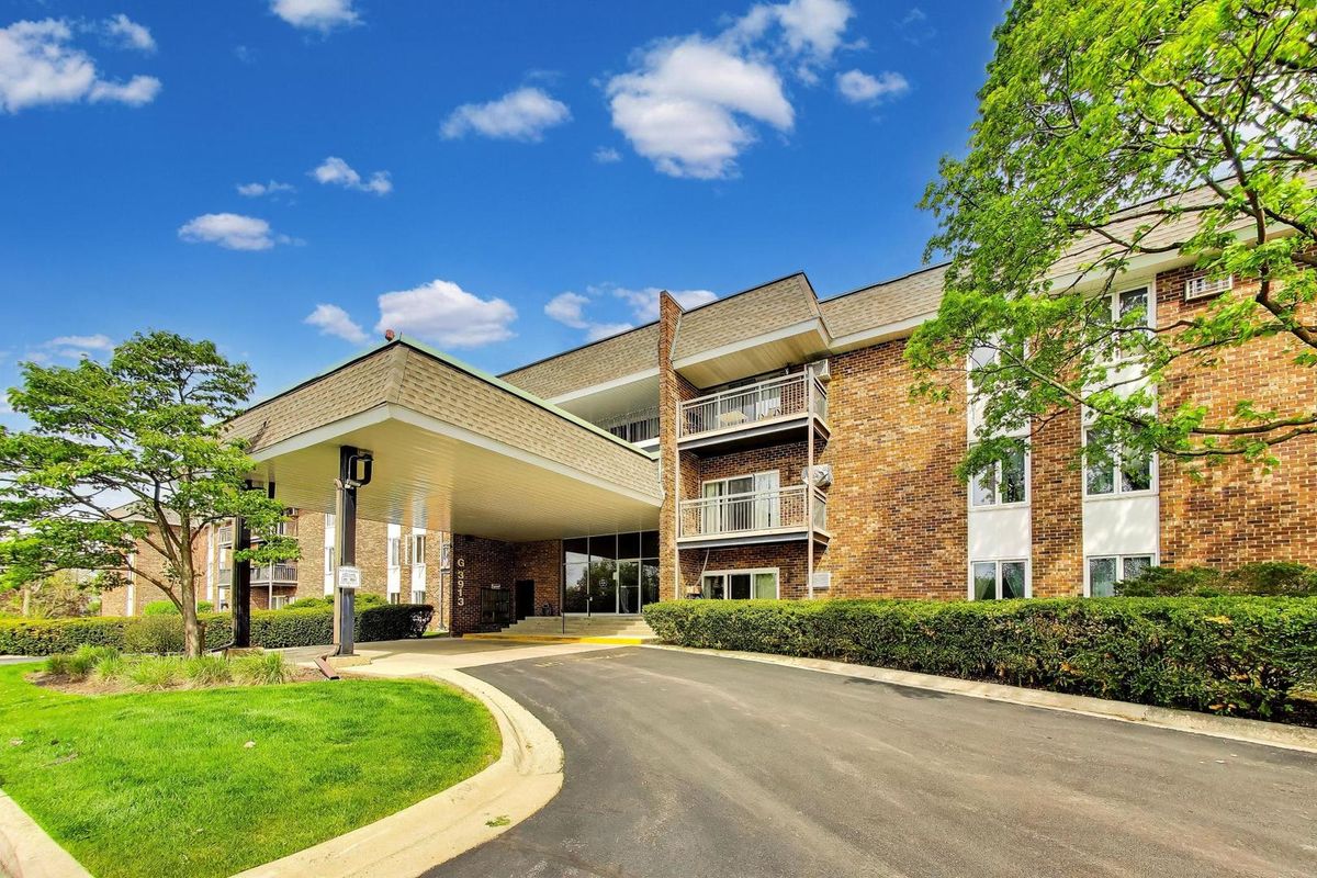 3913 Saratoga Avenue, Downers Grove, IL 60515