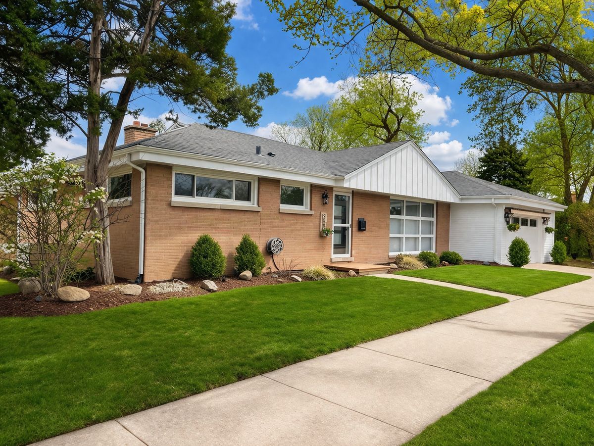 6803 KEELER Avenue, Lincolnwood, IL 60712