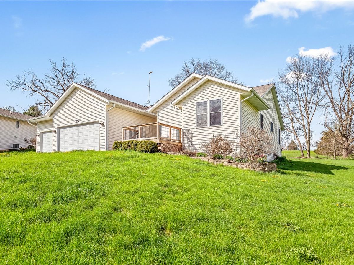 1774 Gainsboro Avenue, Davis, IL 61019