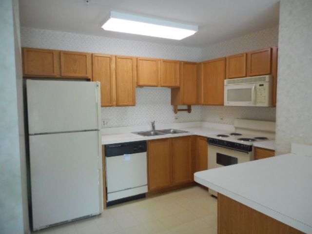605 Barrington Avenue E #340, Dundee, IL 60118