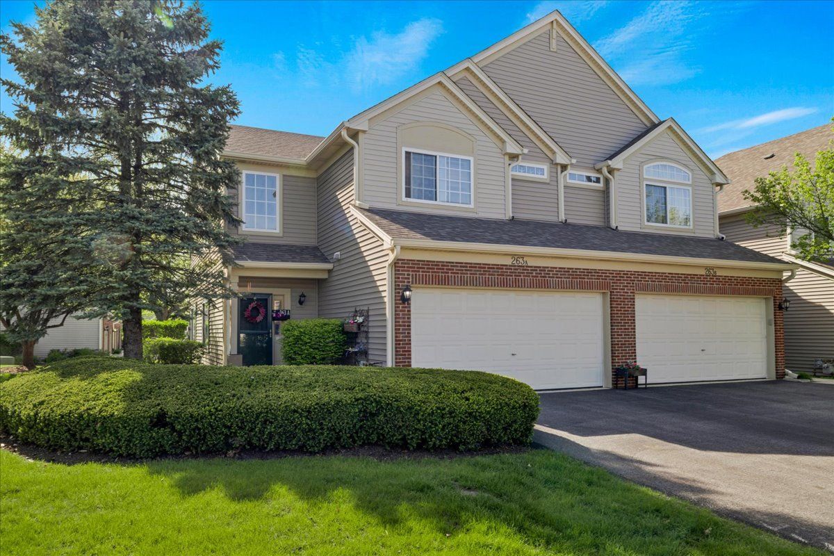 263 Nicole Drive #A — South Elgin, IL 60177