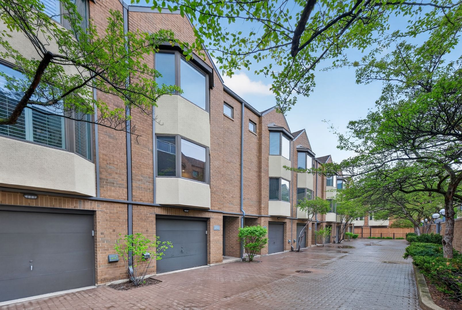 2011 N Halsted Street #34 — Chicago, IL 60614