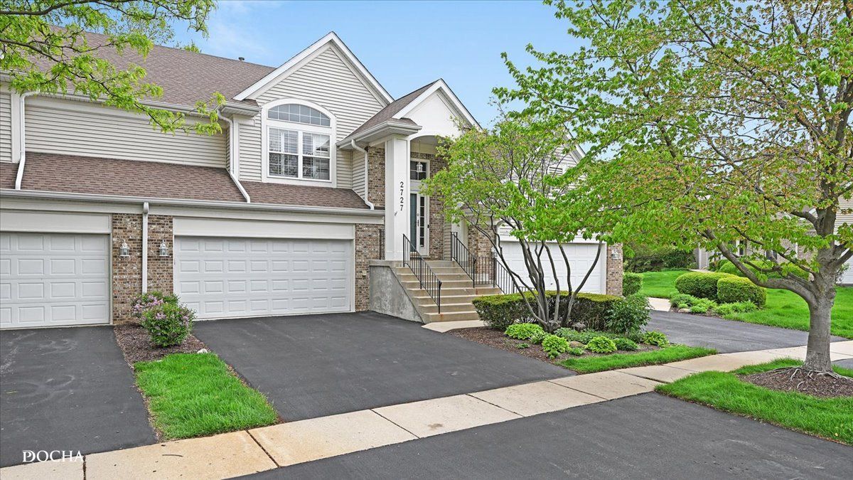 2727 Old Woods Trail #2727 — Plainfield, IL 60586