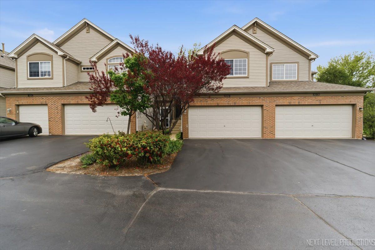 1078 Parkhill Circle, Aurora, IL 60502