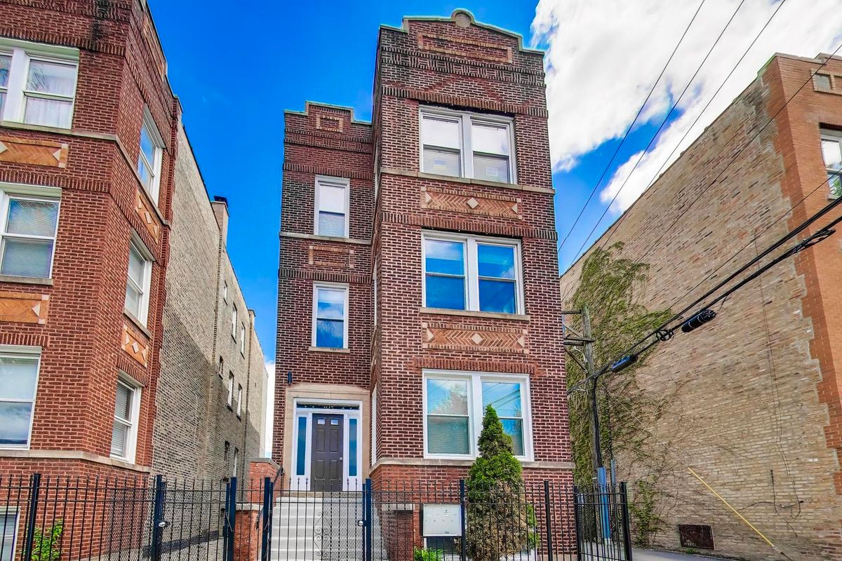 2615 Hamlin Avenue, Chicago, IL 60647