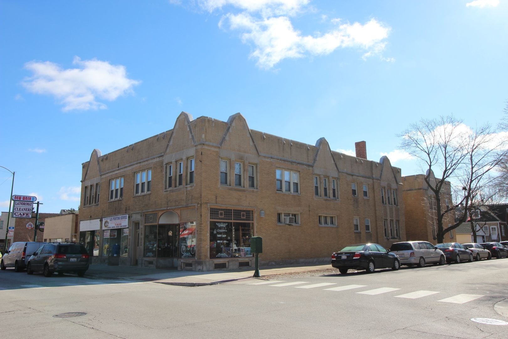 6057 W Addison Street — Chicago, IL 60634