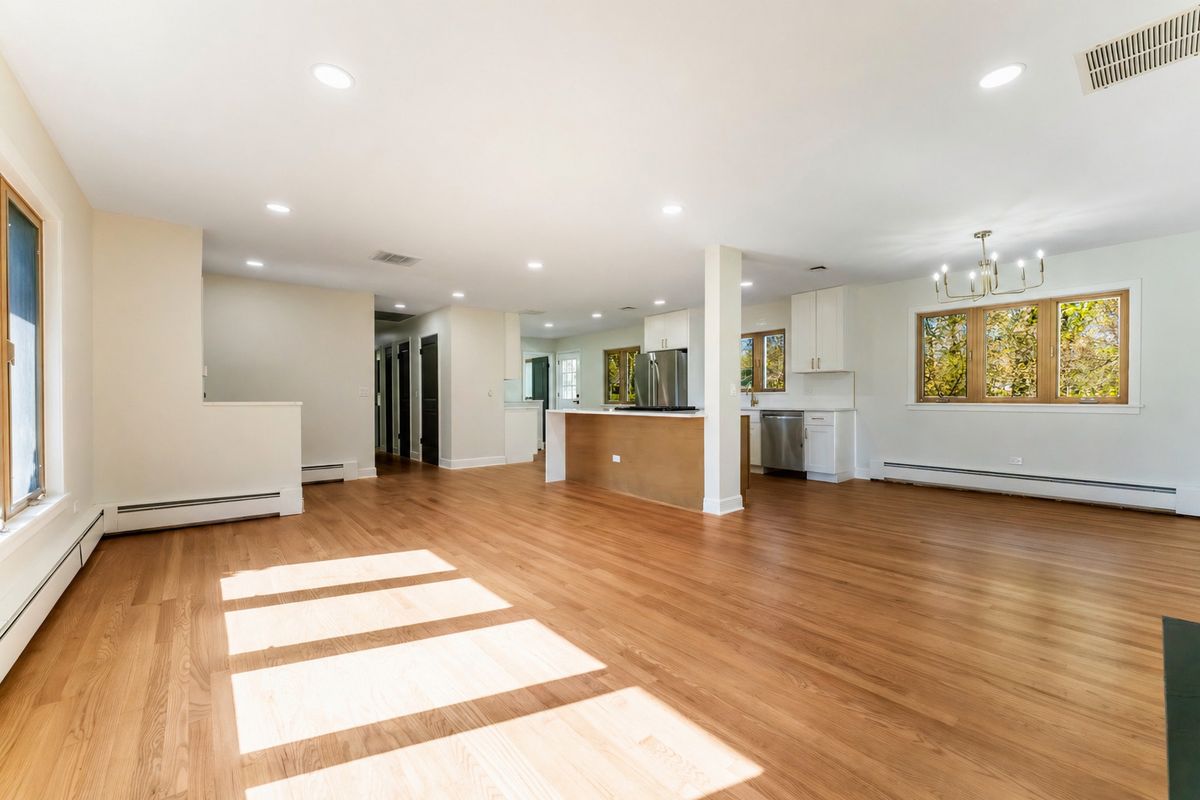 404 Tomah Avenue, Prospect Heights, IL 60070