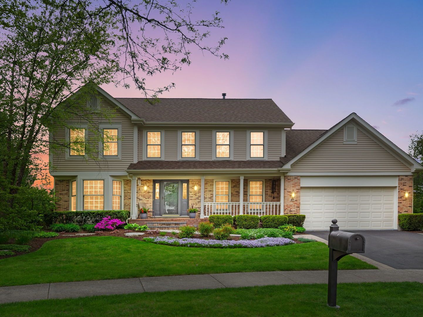 271 Saddle Back Road — Vernon Hills, IL 60061