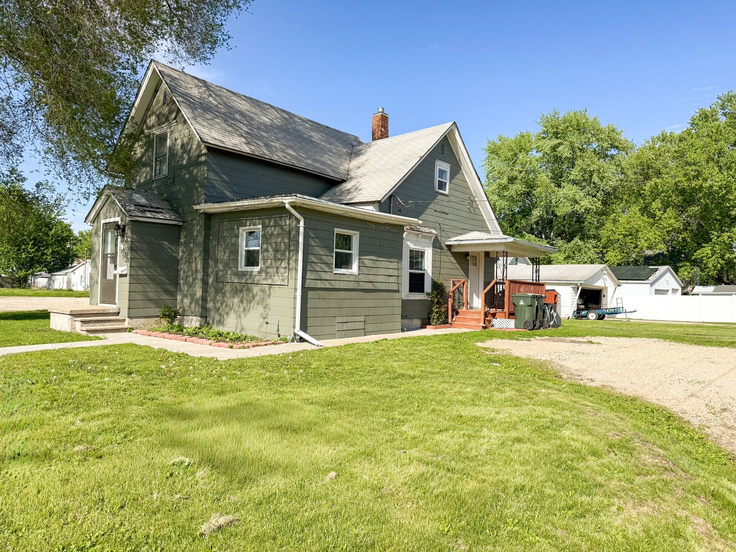 408 Ave E — Sterling, IL 61081