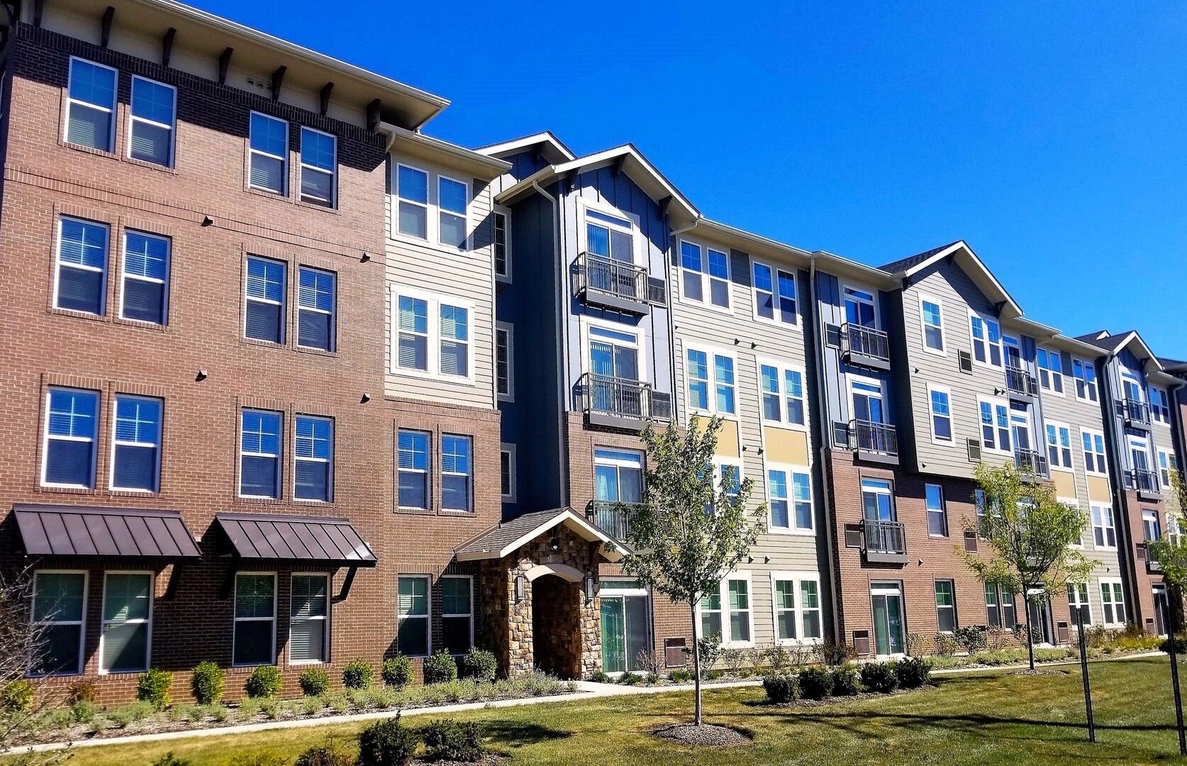 700 Algonquin Road — Schaumburg, IL 60173