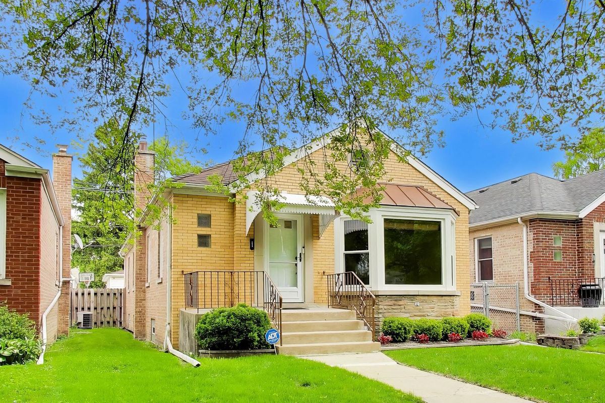 6215 Lowell Avenue, Chicago, IL 60646
