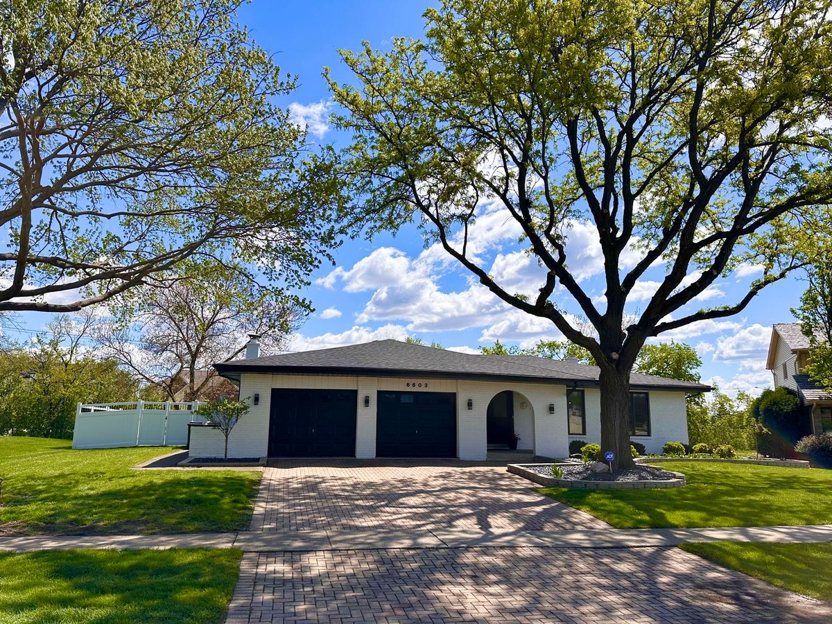 6603 Chaucer Road, Willowbrook, IL 60527