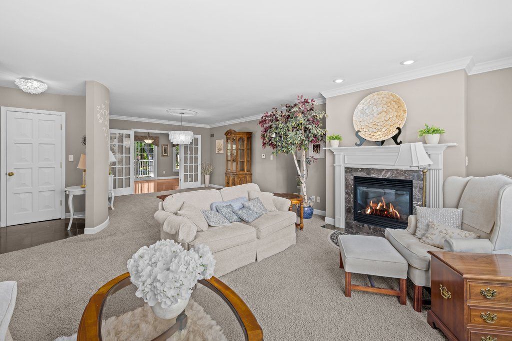 3215 Locust Street, Davenport, IA 52803