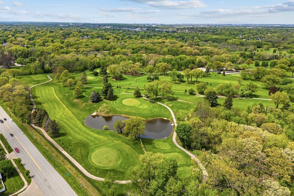 3215 Locust Street, Davenport, IA 52803