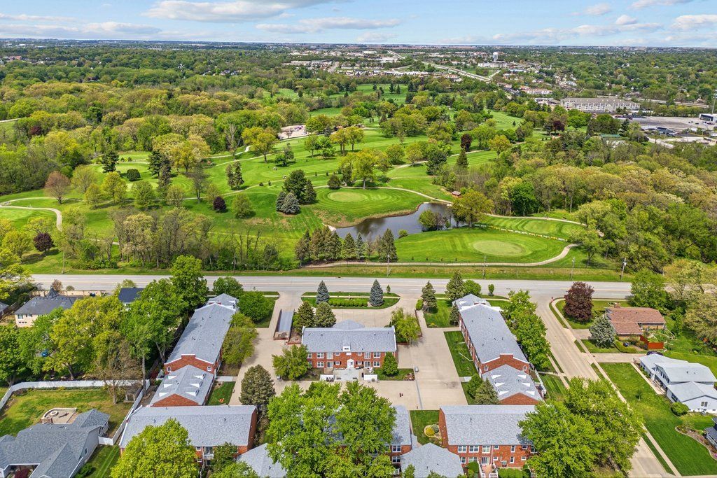 3215 Locust Street, Davenport, IA 52803