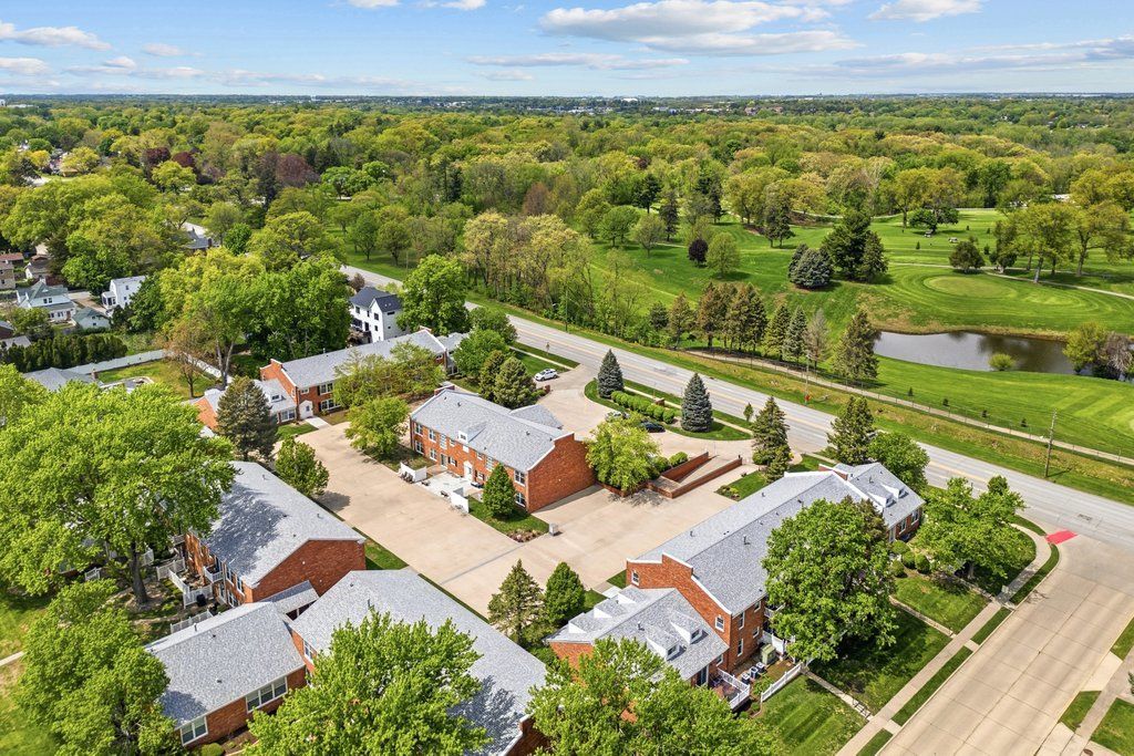 3215 Locust Street, Davenport, IA 52803