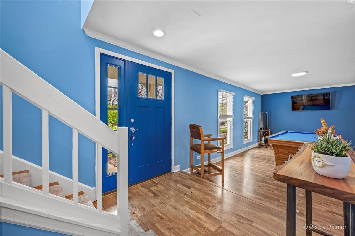 27W050 Sycamore Lane, Winfield, IL 60190