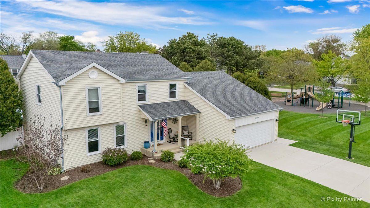 27W050 Sycamore Lane, Winfield, IL 60190