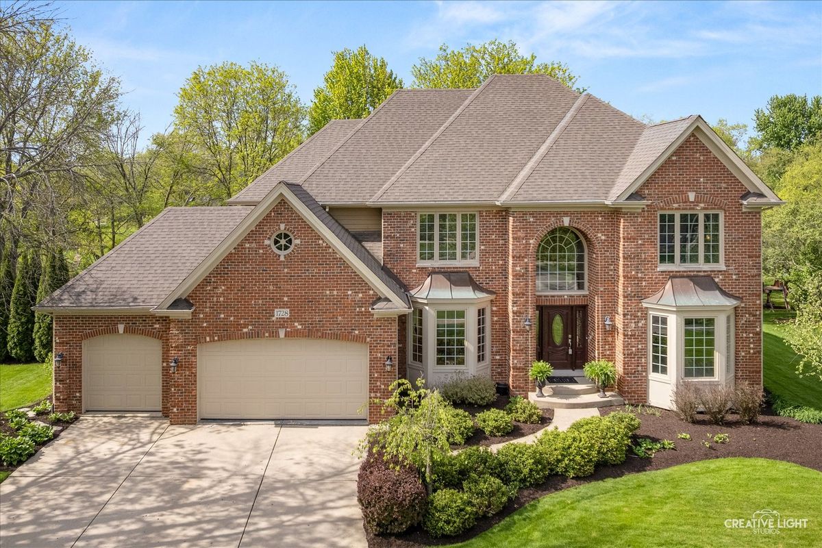 1728 Robert Lane, Naperville, IL 60564