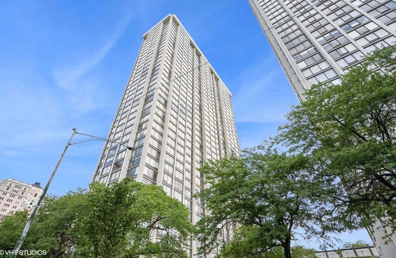 5455 N Sheridan Road #2904 — Chicago, IL 60640