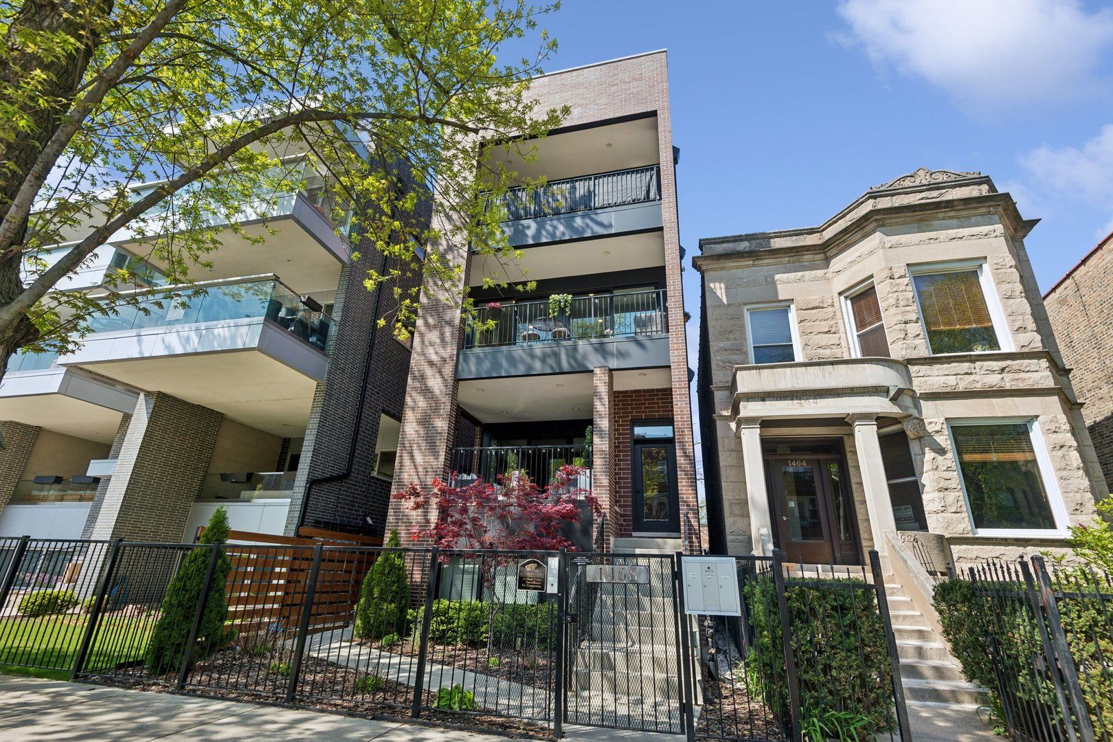 1466 W Winona Street #2 — Chicago, IL 60640