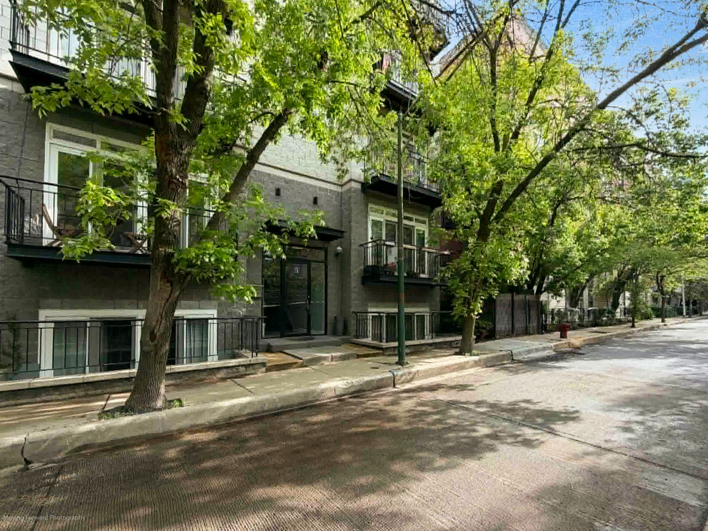 2352 W Bloomingdale Avenue #3W — Chicago, IL 60647