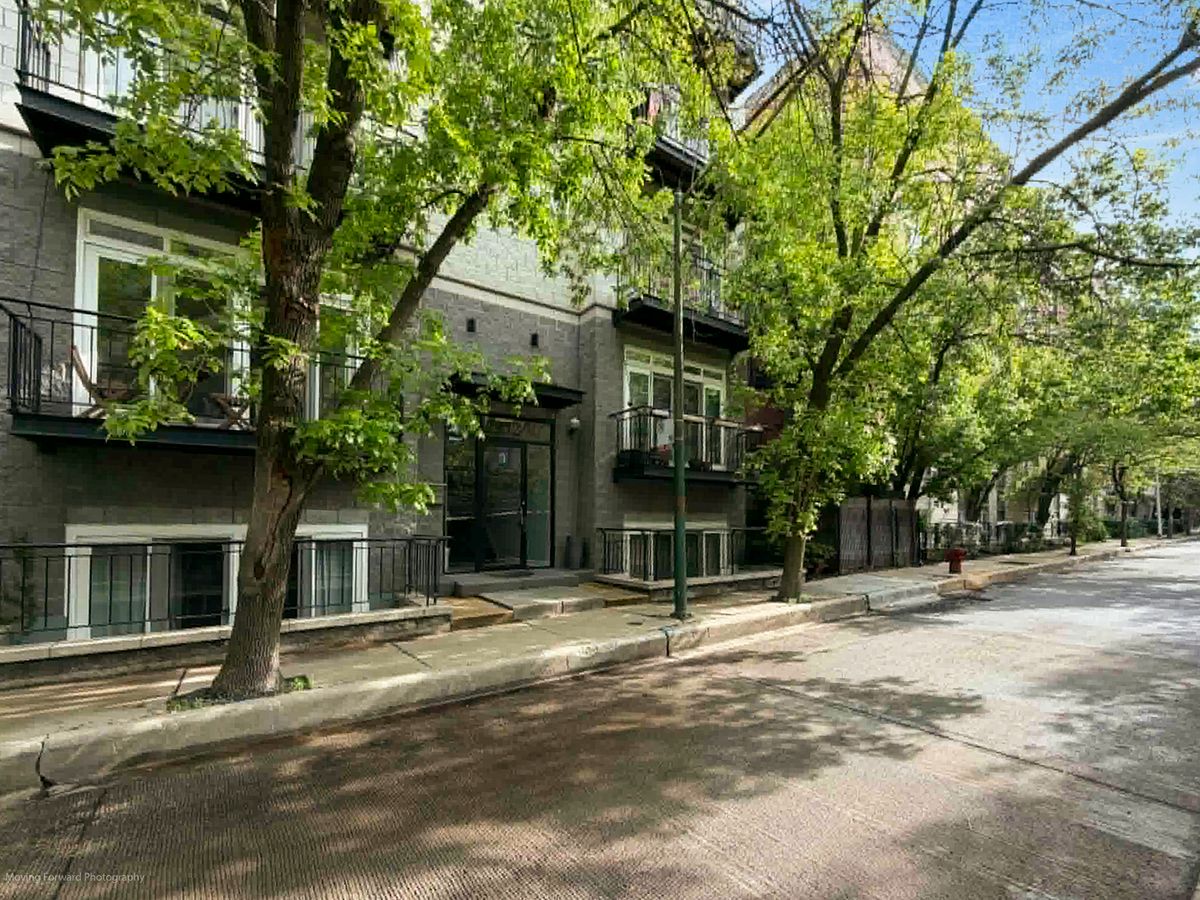 2352 Bloomingdale Avenue, Chicago, IL 60647