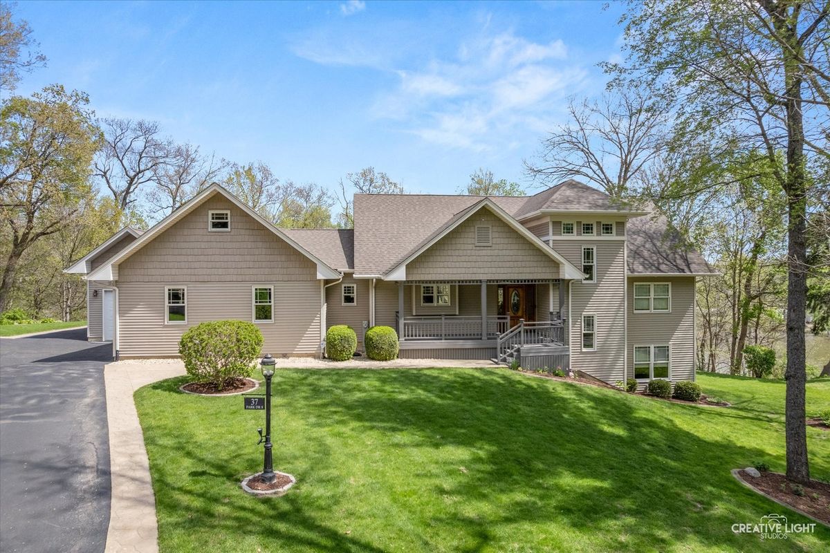 37 Park Drive, Yorkville, IL 60560