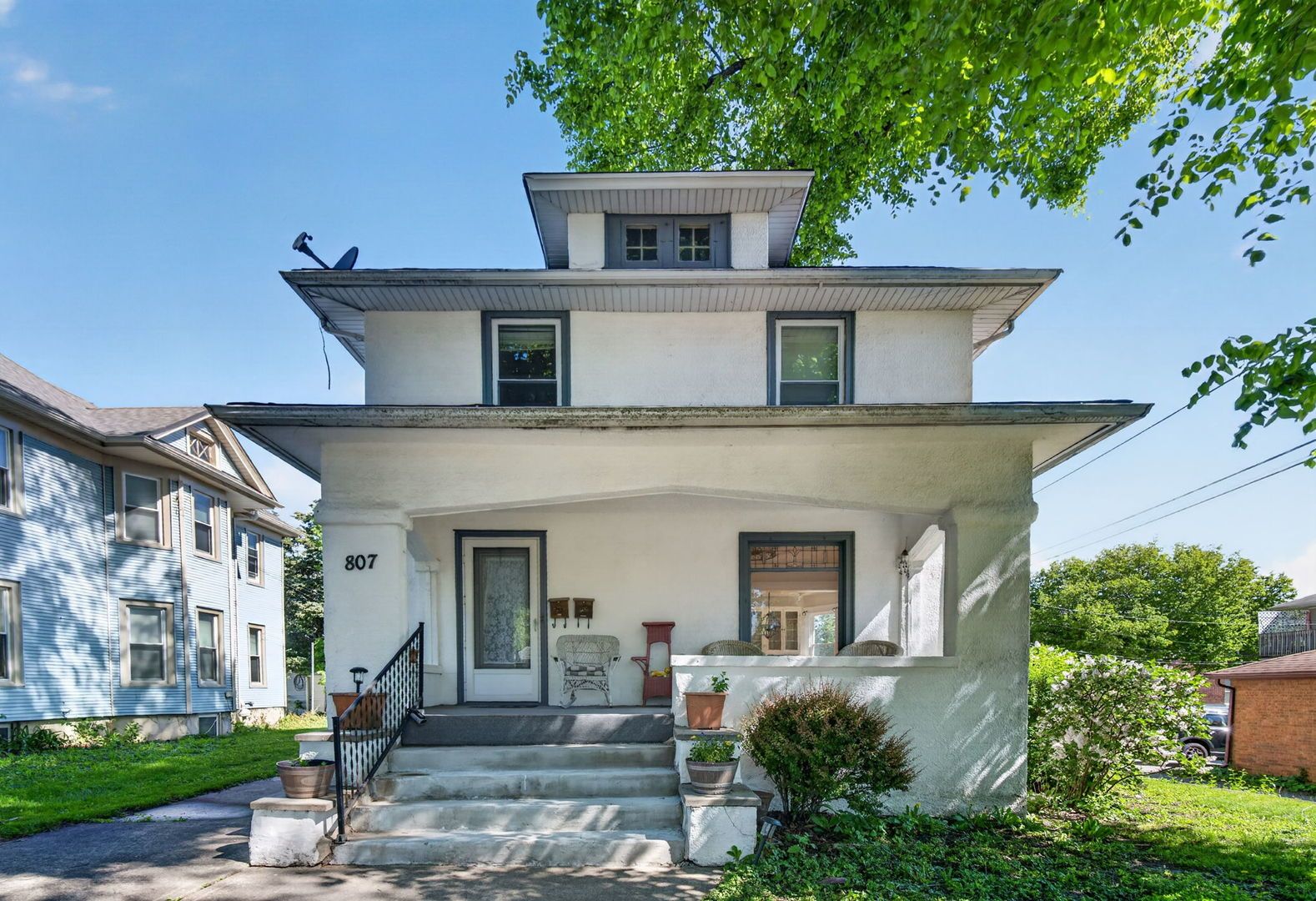 807 Farragut Place — Joliet, IL 60435