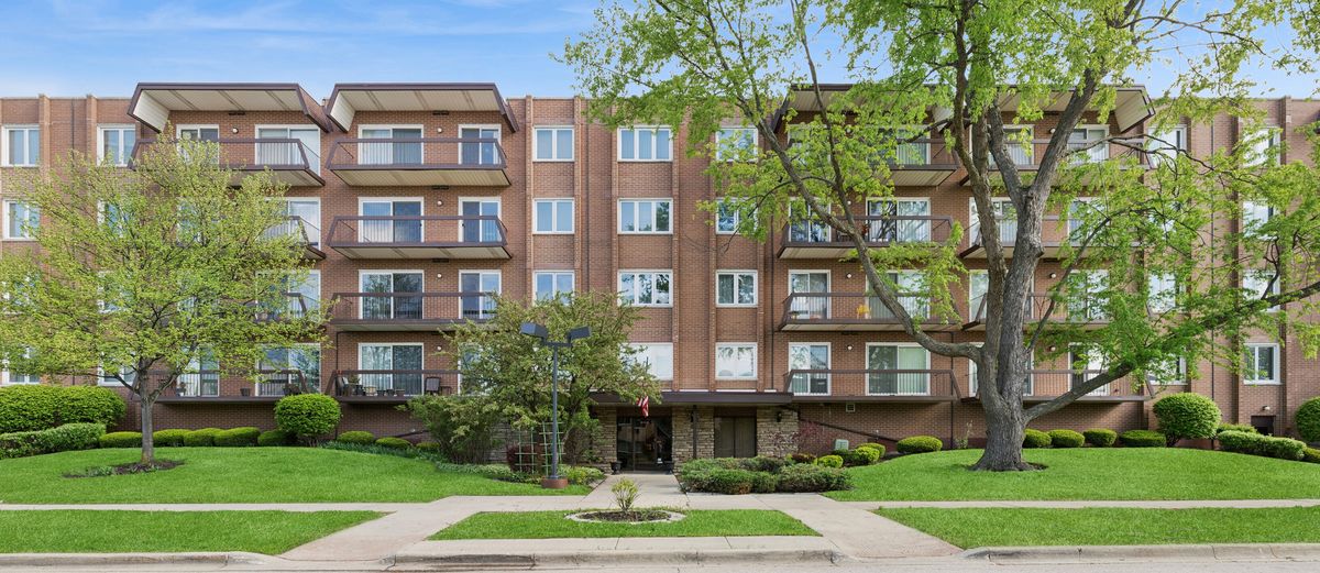 8100 Foster Lane, Niles, IL 60714