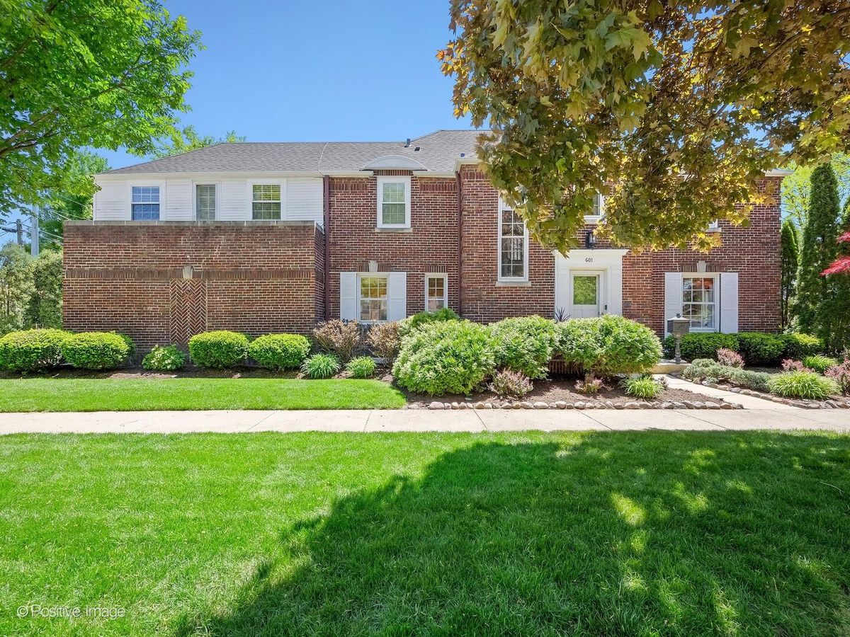 601 Brainard Avenue, La Grange, IL 60525