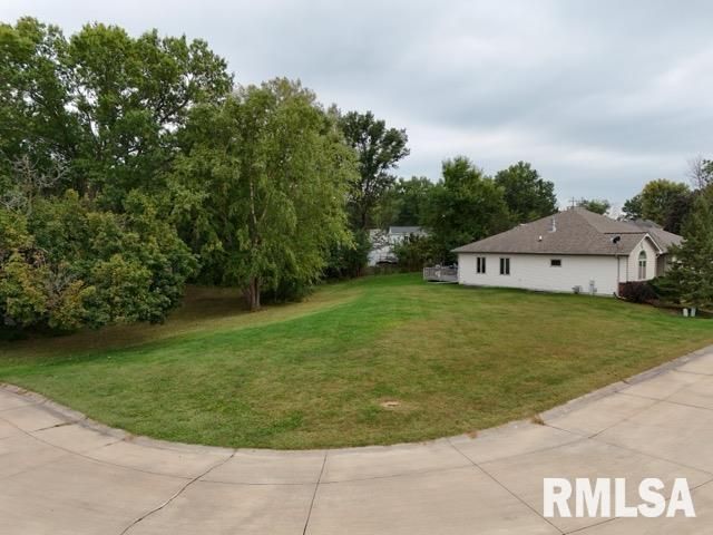 Lot 12 HIDDEN VALLEY Circle — Davenport, IA 52804